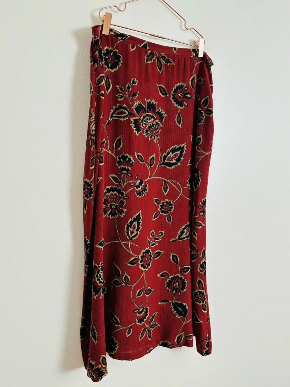 Vintage Jones New York 100% Silk Floral Maxi Skirt Red Black Boho Size 14 - Picture 8 of 10